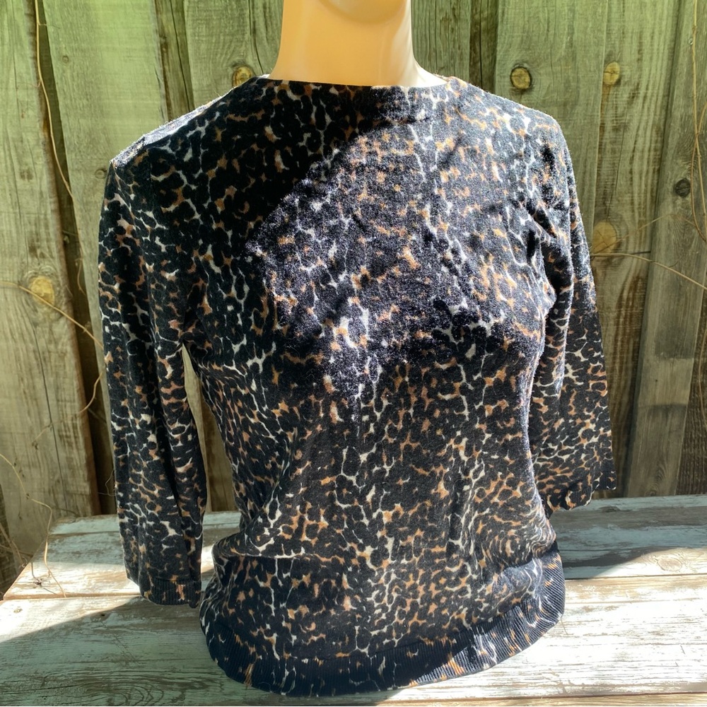 Leopard Print fitted sweater merino wool 3/4 length sleeve size Small
